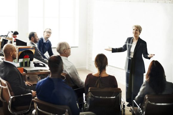 Portada de curso de promotores especializados en vender